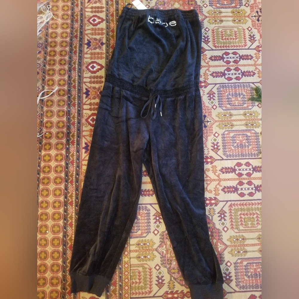 BEBE JUMPSUIT VELVET BLACK!